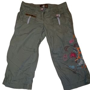 Womens Dutchess Brand Capris